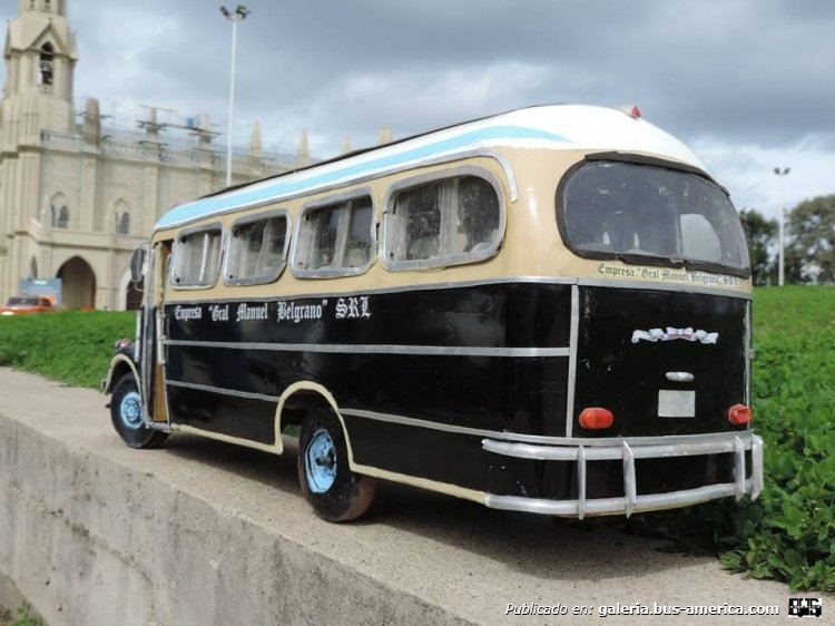 Mercedes-Benz LO 911 - Alcorta - Gral Manuel Belgrano (Maqueta)
YA SALIO A PISTA EL LO 911,BASILICA DE GUADALUPE;16 DE AGOSTO;ENCUENTRO DE AMERICAN FORD SANTA FE.

Foto bajada del Facebook de Luciano Kerbs
