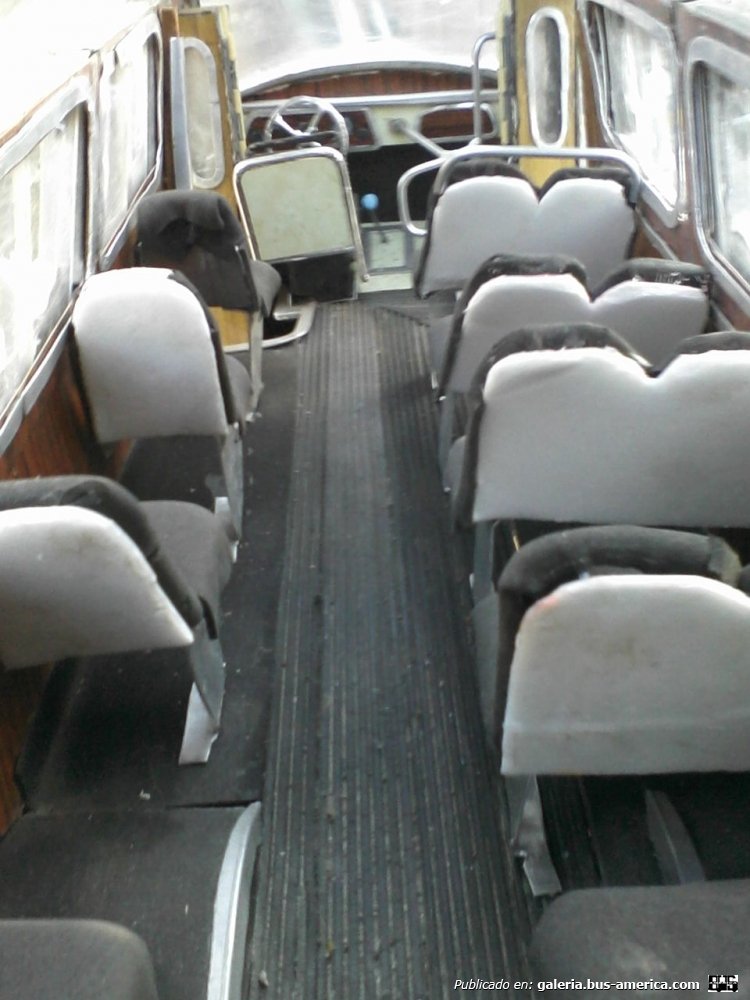 Mercedes-Benz LO 911 - Alcorta - General Manuel Belgrano (Maqueta)
INTERIOR DEL ALCORTA LO 911 EMPRESA GRAL MANUEL BELGRANO LINEA 5
