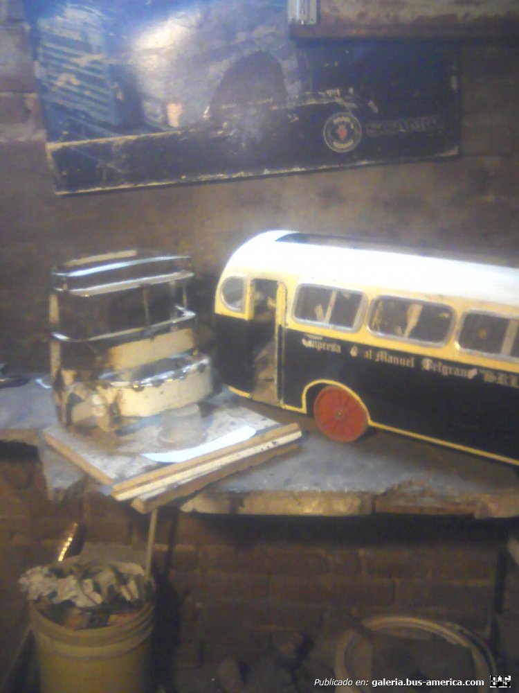 Mercedes-Benz LO 1114 - El Detalle  (en construcción, maqueta)
Vamos con el inicio de esta nueva maqueta en paralelo con los tramos finales del LO 911 ALCORTA, finalmente Linea 5  "Gral Manuel Belgrano"
