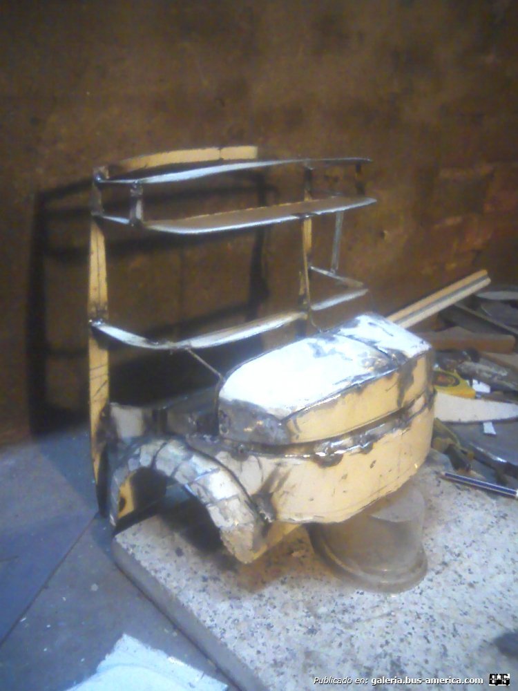 Mercedes-Benz LO 1114 - El Detalle (en construcción, maqueta)
MAQUETA  LO 1114 EL DETALLE 1980-81
