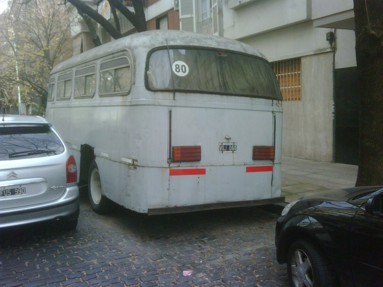 Mercedes-Benz LA 1112 - El Detalle - Particular
Z 003700 - VQJ 044

http://galeria.bus-america.com/displayimage.php?pid=29935
