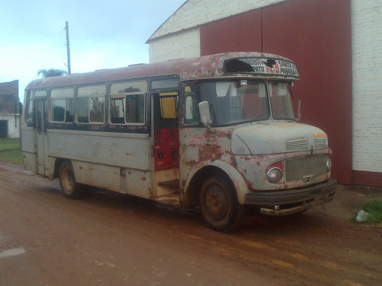 Mercedes-Benz LO 1114 - Supercar - Particular
B 1549958 - XAY 605
UN ROSARINO EN LA CRUZ
Unidad que perteneciera a línea 128 de la Ciudad de Rosario. Empresa Primera Junta.Actualmente presta servicios como furgón de reparto en un supermercado.

http://galeria.bus-america.com/displayimage.php?pid=33211
