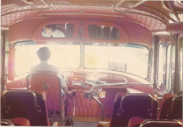 Mercedes-Benz LO 1114 - El Indio - Cía La Isleña
B 1382867
http://galeria.bus-america.com/displayimage.php?pid=15491

Línea 276 - Interno 24
Vista interior

Fotografía: Gentileza de Chiche Aguiar
