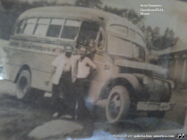 Chevrolet (G.M.C.) - El Trébol - La Reconquista
Línea 4 - Interno 52

Fotografía: Familia Moser
