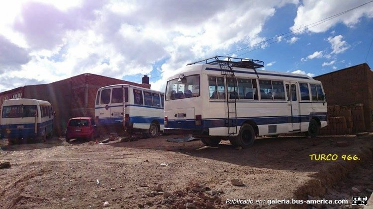 Toyota Coaster (en Bolivia)
MINIBUSES.
