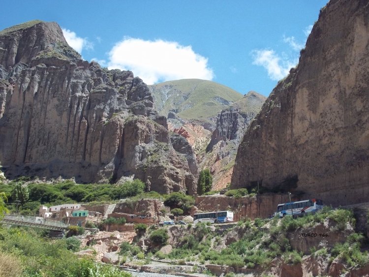 TRANSPORTE IRUYA.
3 COCHES DE LA EMP TRANSPORTE IRUYA, DE LA LOCALIDAD DE HUMAHUACA PROVINCIA DE JUJUY. 
Palabras clave: TRANSPORTE IRUYA.