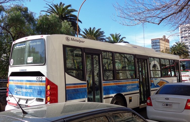 Mercedes-Benz OH 1618 L - Metalpar - Bahía Transporte SAPEM
Línea 502 - Interno 27

Imagen: Leo Molina (leobahia24)
