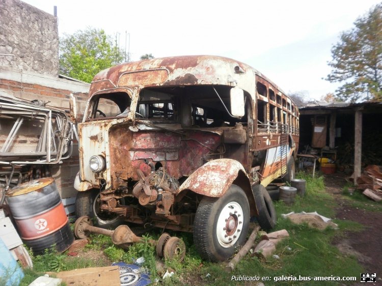 Leyland Tiger - Pablo Simoni
En proceso de restauración
ex C.U.T.C.S.A. 318
Palabras clave: uruguay
