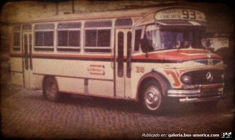 Mercedes-Benz LO 1114 - Crovara - La Nueva Era 
C 1234454
Línea 93 - Interno 30
Ésta foto fue tomada por Horacio Donadío, en la estación Avellaneda, donde parábamos antiguamente.
Éste era la unidad para esos años que me fue asignada.

http://galeria.bus-america.com/displayimage.php?pid=34522
Palabras clave: guiyote 65