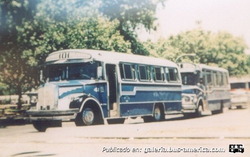 Mercedes-Benz LO 911 - Bi-Met - Los Patricios
Línea 101 - Interno 41

Publicada en el fotolog "Cinco de adelanto"

