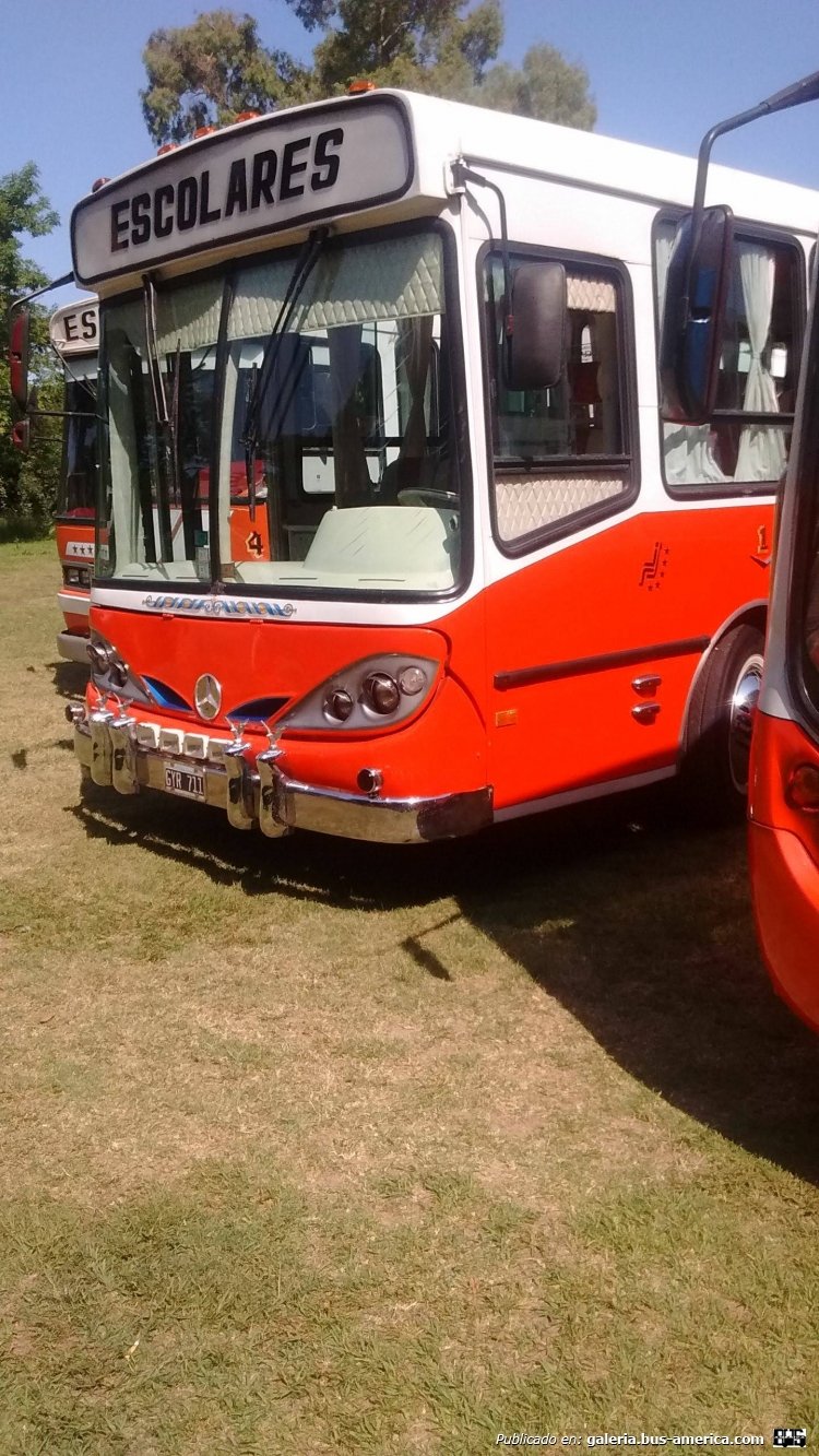 Ricartour
El 1 de ricartour
Palabras clave: Escolar