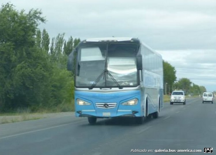 Mercedes-Benz - Niccoló Isidro - ¿El Petróleo?
Fotografía: José Aparicio
Palabras clave: Niccoló Isidro Mercedes-Benz