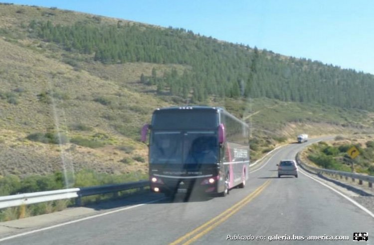 Saldivia Aries - Trans Per
Sobre la Ruta Nacional 237, bordeando el límite entre Neuquén y Río Negro (del lado de Neuquén). 

Foto: José Aparicio
Palabras clave: Saldivia