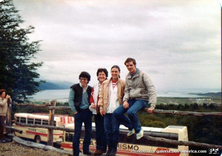 Mercedes-Benz OF 1214 - VANGIERI RV 200F - Onas
USHUAIA
TURISMO ONAS 
Palabras clave: TURISMO ONAS