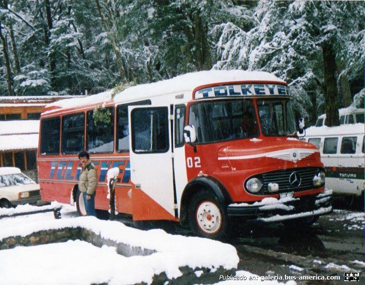 Mercedes Benz 1114 - El Detalle - Tolkeyen
TOLKEYEN, interno 02

Fotografía: Julio Lovece (en la imágen)
