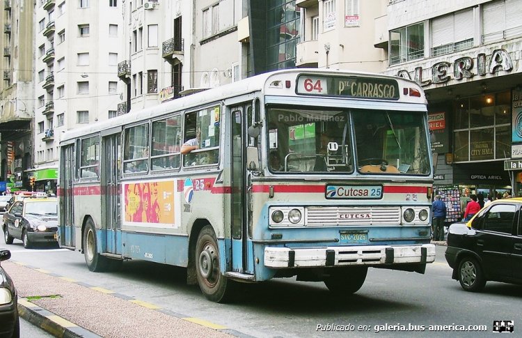 Leyland Worldmaster - CUTCSA Banda Oriental 70 - CUTCSA
STC-2025

Últimos meses de servicio en la empresa Cutcsa de Montevideo
Palabras clave: LEYLAND BANDA ORIENTAL CUTCSA MONTEVIDEO URUGUAY