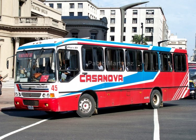 Mercedes-Benz OF 1318 - MARCOPOLO ALLEGRO GV (en Uruguay) - Casanova
Coche realizando una excursión con escolares en la Ciudad Vieja de Montevideo.

Foto: Pablo Martínez
Palabras clave: MARCOPOLO ALLEGRO