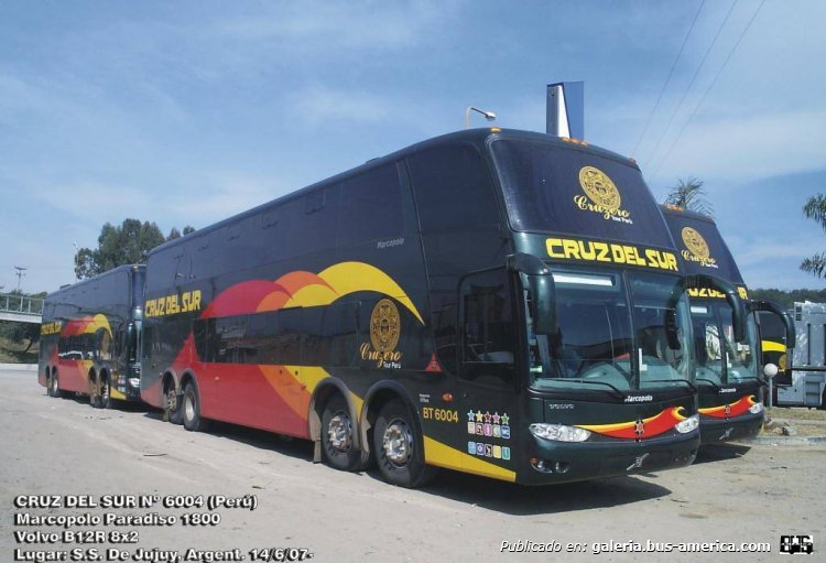 Marcopolo G6 Paradiso 1800 DD (para Perú) - Cruz del Sur
Fotógrafo: ¿Alvaro P. Villarrubia Gómez?
Palabras clave: cruz del sur