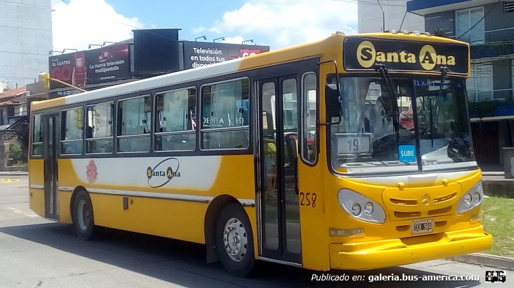 Mercedes-Benz OF 1418 - La Favorita - Santa Ana
IEK 984

Línea 19 (San Salvador de Jujuy), interno 258
