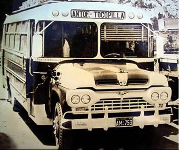 Ford B 600 - Franklin IBF - Antofagasta Tocopilla
AM 753

Fotógrafo: desconocido del cual buscamos información
Colección: A.R.

Puede conocer la historia de esta carrocera en: [url=https://www.bus-america.com/CHcarrocerias/Franklin/Franklin-histo.php]Historia de carrocerías Franklin[/url]
