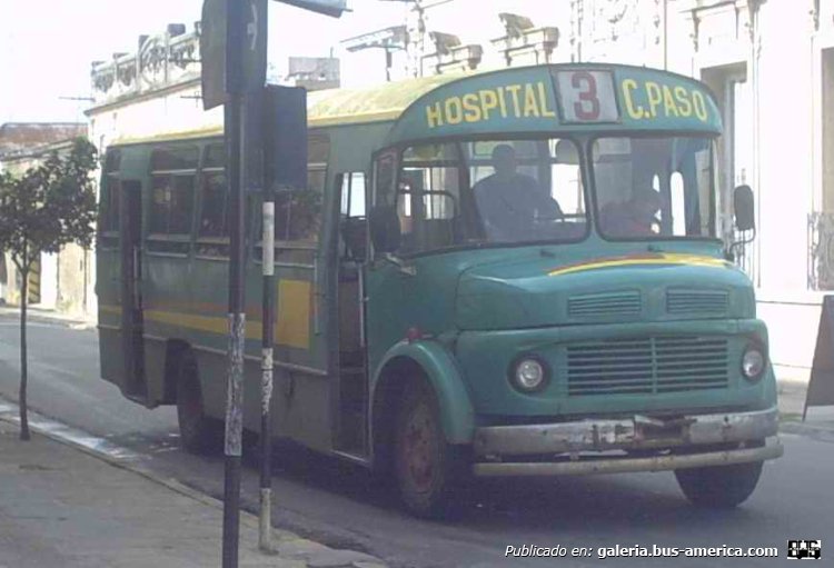 Mercedes-Benz LO 1114 - Ala - Coop.Nuevo Expreso
Línea 3 (Concordia), interno ¿?
